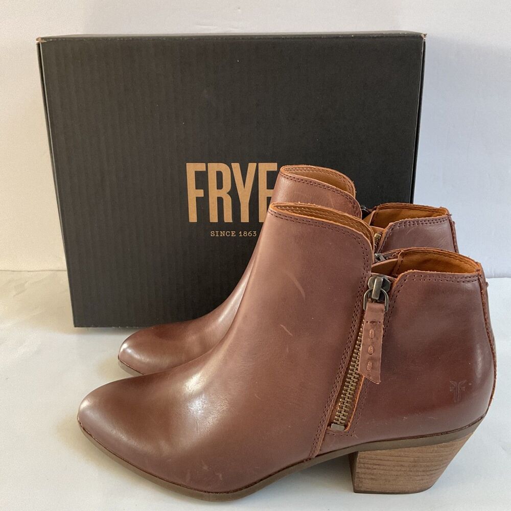 FRYE Judith Double Zip Leather Ankle Boots Booties Womens 8 Wheat Brown Western